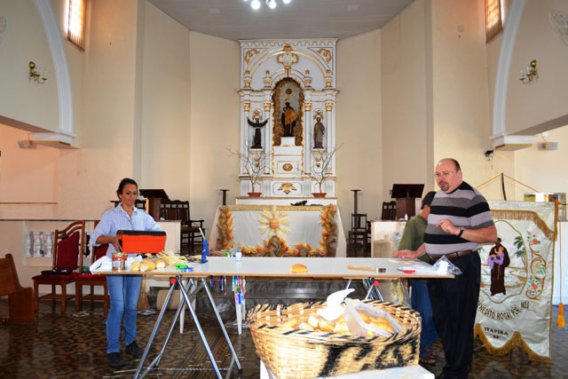 Parque de diversoes da Festa de Maio começa a funcionar em Itapira